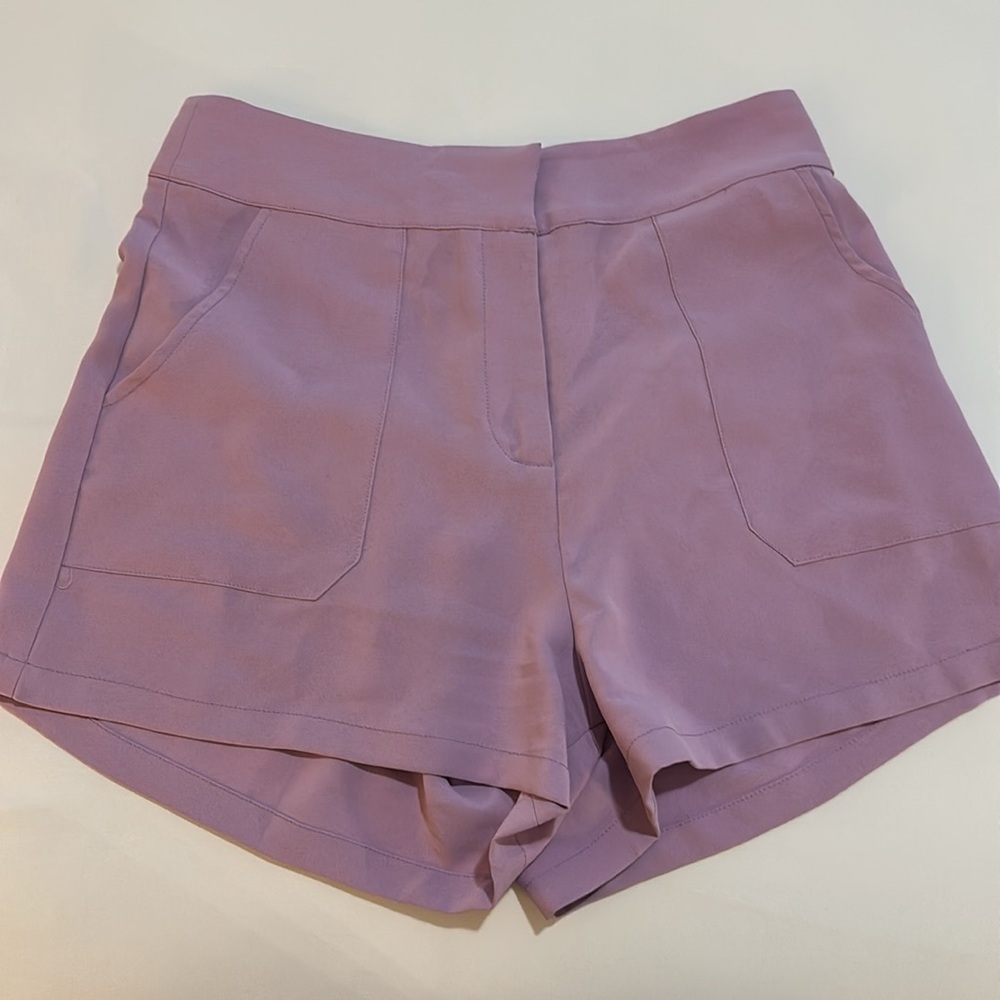 NWOT TCEC Boutique Purple Flowy Shorts in Lilac Size M - Picture 4 of 7